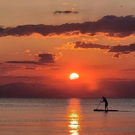 Villa Margaw's 600m From The Peraía