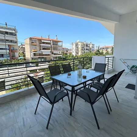 Margaw's 600m From The * Peraía