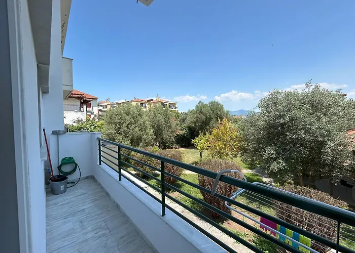 Margaw's 600m From The Villa Peraía